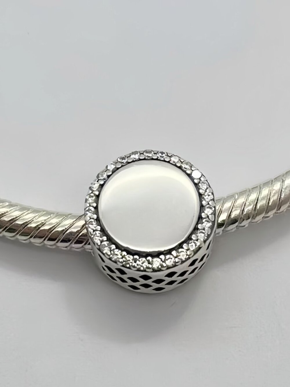 Pandora 15 years old exclusive charm - Picture 2 of 3